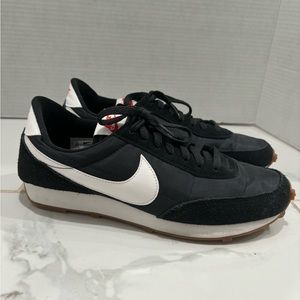 Nike Women’s Daybreak Casual Sneakers